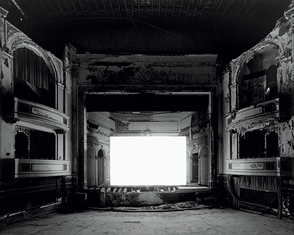 Hiroshi Sugimoto_theaters01